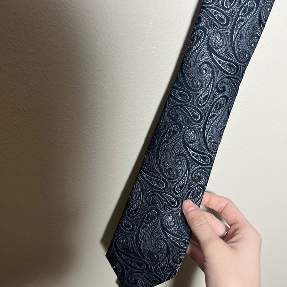 Chaps Blue Paisley Silk Tie - Picture 2 of 5